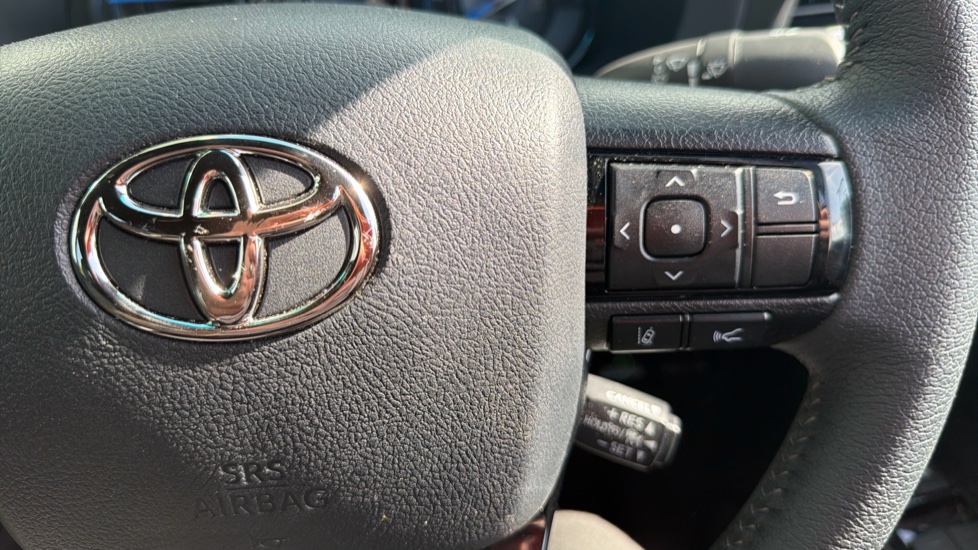 Toyota Hilux Diesel Invincible X D/Cab Pick Up 2.8 D 48V Auto - Image 37