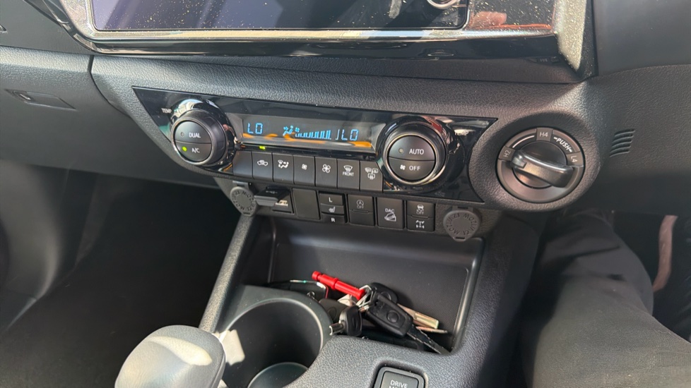 Toyota Hilux Diesel Invincible X D/Cab Pick Up 2.8 D 48V Auto - Image 38