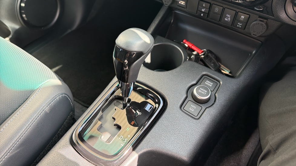 Toyota Hilux Diesel Invincible X D/Cab Pick Up 2.8 D 48V Auto - Image 39