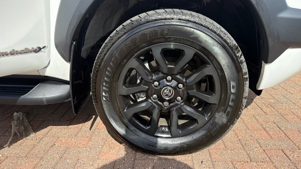 Toyota Hilux Diesel Invincible X D/Cab Pick Up 2.8 D 48V Auto - Image 40