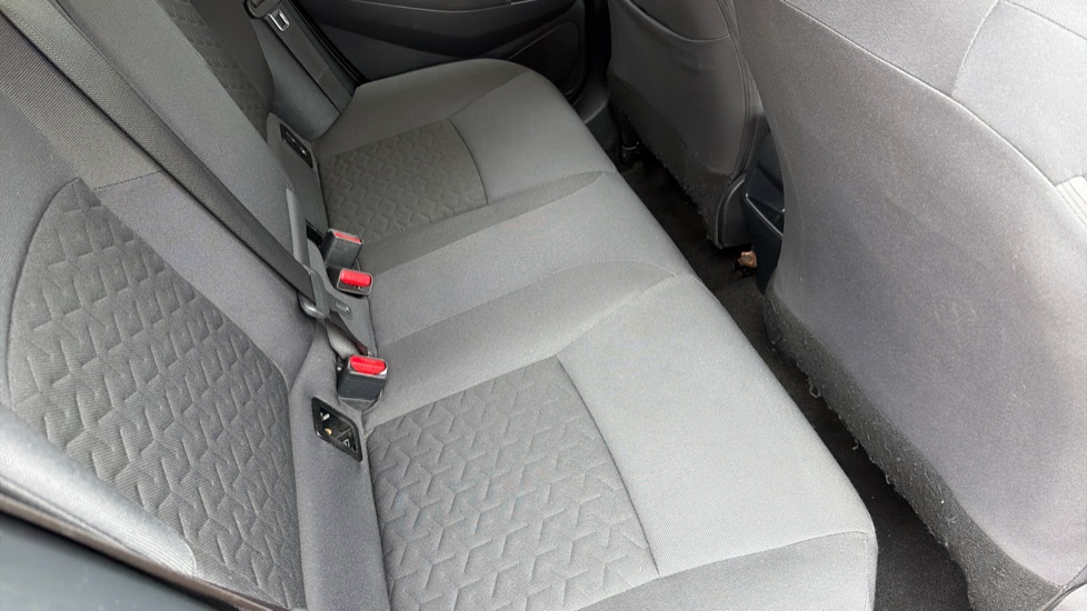 Toyota Corolla 1.8 VVT-i Hybrid Icon Tech 5dr CVT Hybrid Hatchback - Image 17