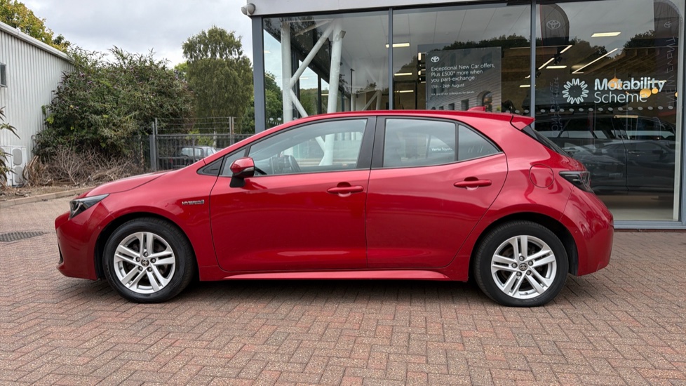 Toyota Corolla 1.8 VVT-i Hybrid Icon Tech 5dr CVT Hybrid Hatchback - Image 24