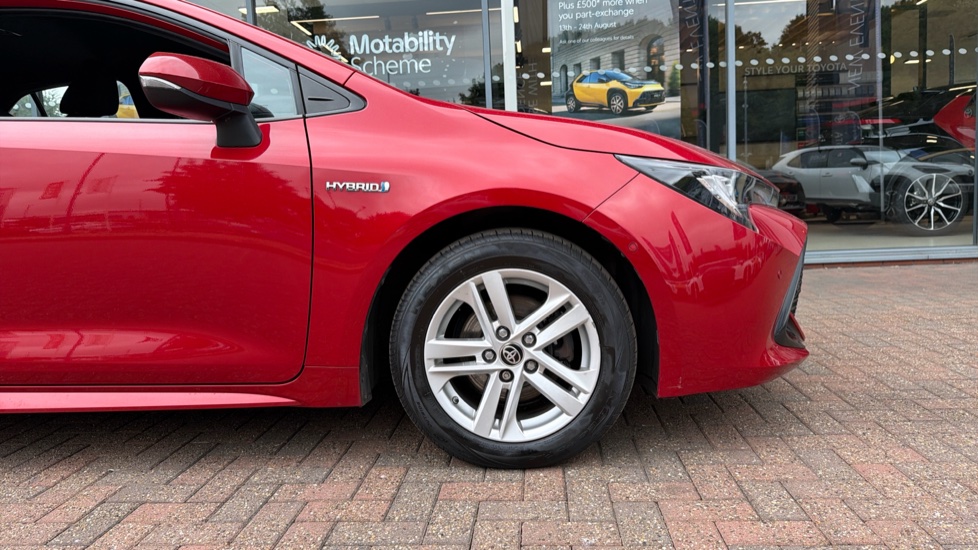 Toyota Corolla 1.8 VVT-i Hybrid Icon Tech 5dr CVT Hybrid Hatchback - Image 25