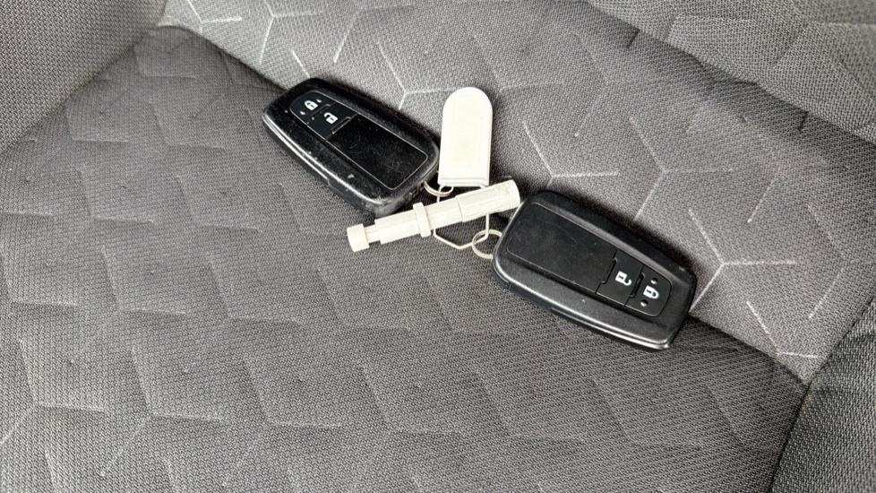 Toyota Corolla 1.8 VVT-i Hybrid Icon Tech 5dr CVT Hybrid Hatchback - Image 28