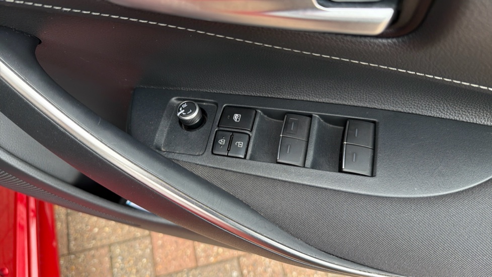Toyota Corolla 1.8 VVT-i Hybrid Icon Tech 5dr CVT Hybrid Hatchback - Image 35