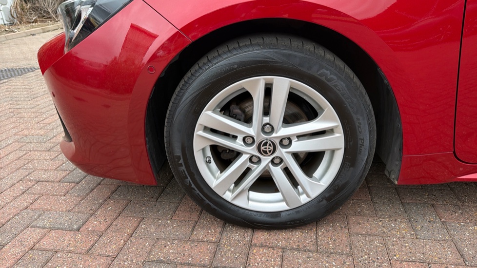 Toyota Corolla 1.8 VVT-i Hybrid Icon Tech 5dr CVT Hybrid Hatchback - Image 42