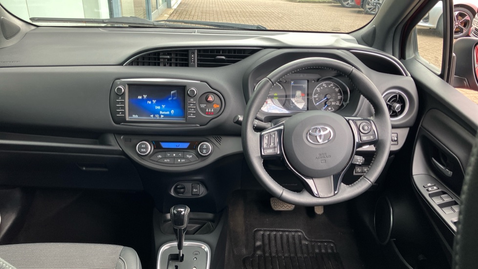 Toyota Yaris 1.5 Hybrid Excel 5dr CVT Hybrid Hatchback - Image 5
