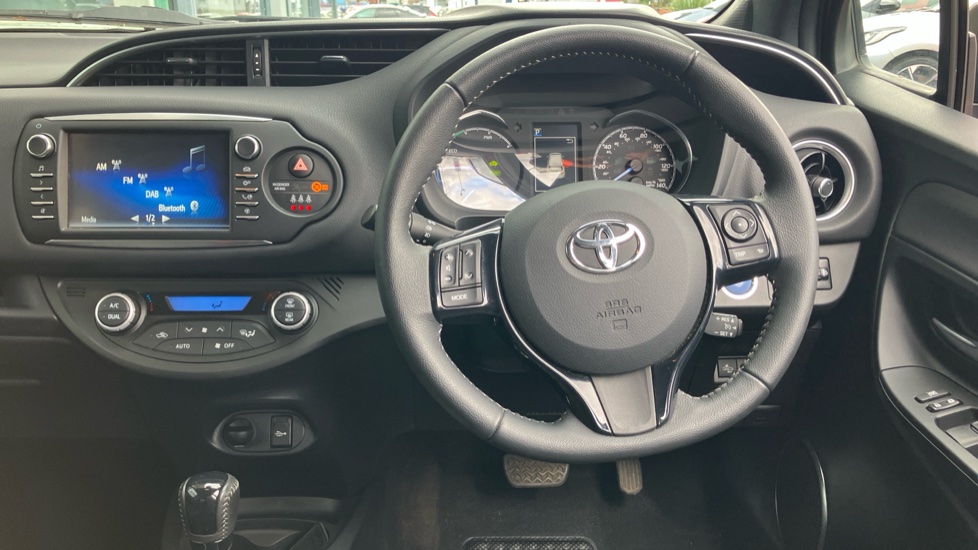 Toyota Yaris 1.5 Hybrid Excel 5dr CVT Hybrid Hatchback - Image 8