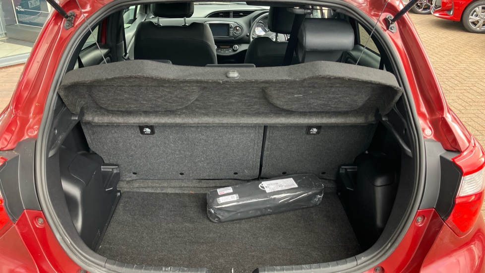 Toyota Yaris 1.5 Hybrid Excel 5dr CVT Hybrid Hatchback - Image 14