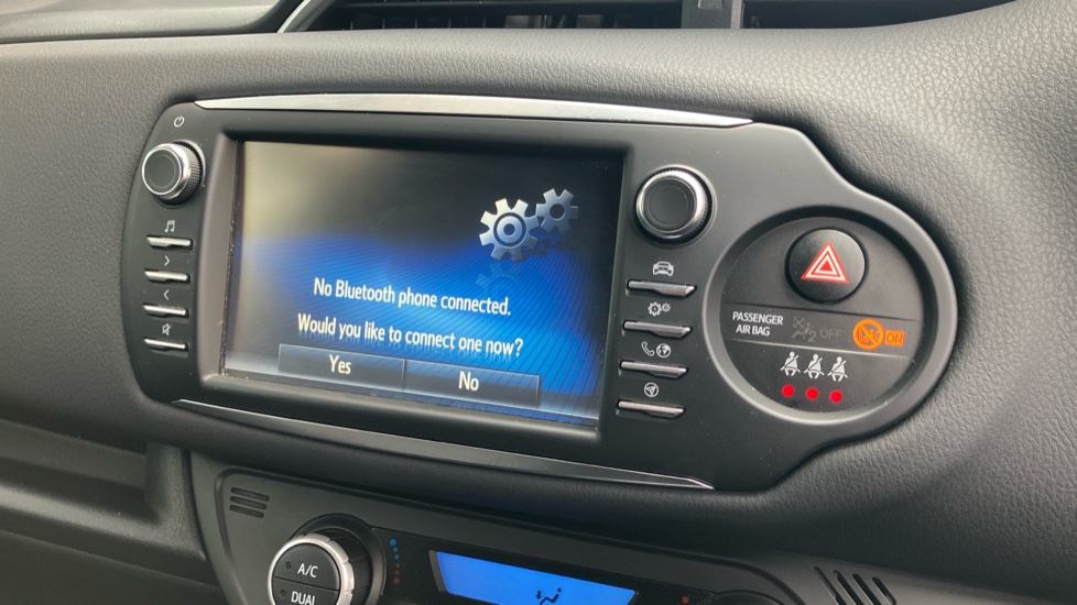 Toyota Yaris 1.5 Hybrid Excel 5dr CVT Hybrid Hatchback - Image 20