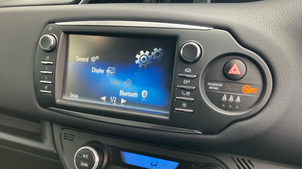 Toyota Yaris 1.5 Hybrid Excel 5dr CVT Hybrid Hatchback - Image 22