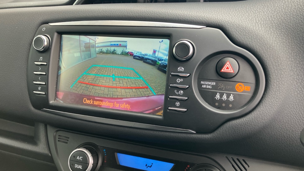 Toyota Yaris 1.5 Hybrid Excel 5dr CVT Hybrid Hatchback - Image 24