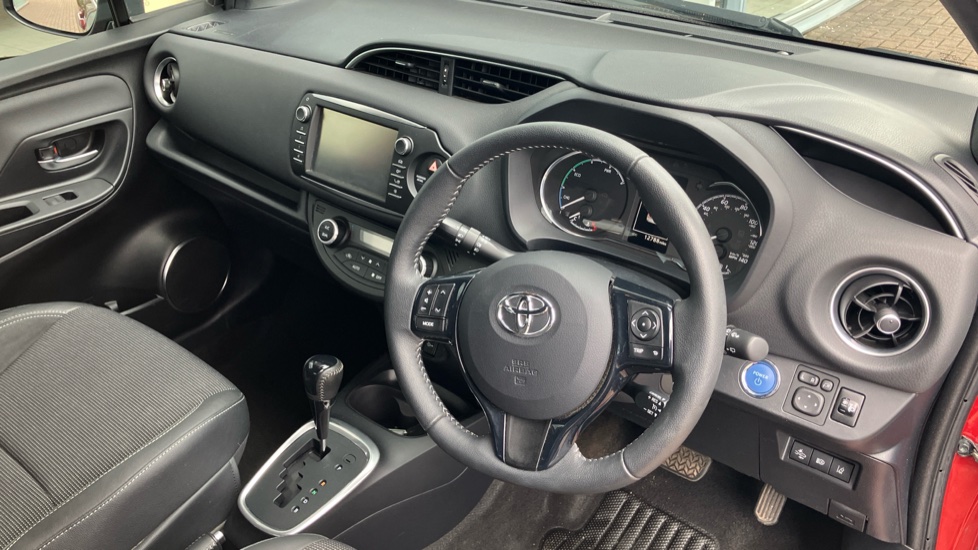 Toyota Yaris 1.5 Hybrid Excel 5dr CVT Hybrid Hatchback - Image 25