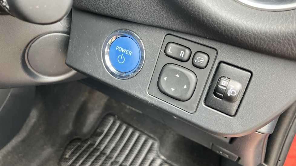 Toyota Yaris 1.5 Hybrid Excel 5dr CVT Hybrid Hatchback - Image 27