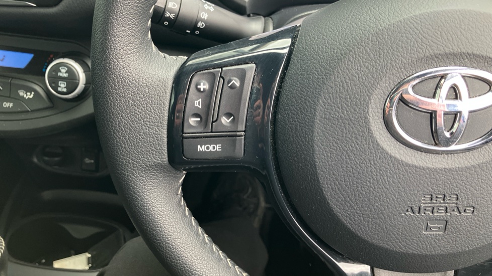 Toyota Yaris 1.5 Hybrid Excel 5dr CVT Hybrid Hatchback - Image 28