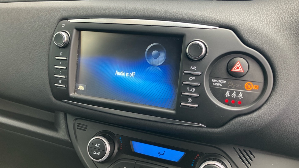 Toyota Yaris 1.5 Hybrid Excel 5dr CVT Hybrid Hatchback - Image 30