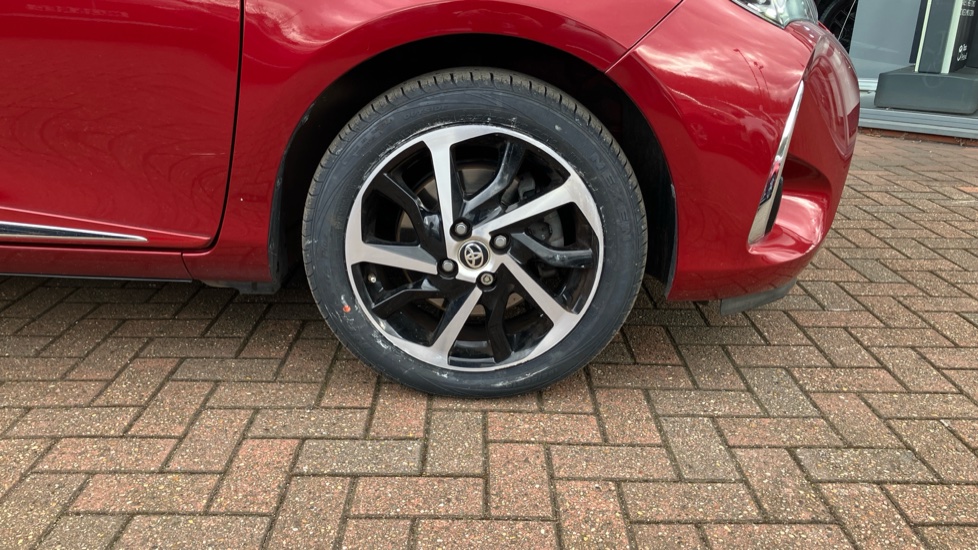 Toyota Yaris 1.5 Hybrid Excel 5dr CVT Hybrid Hatchback - Image 33