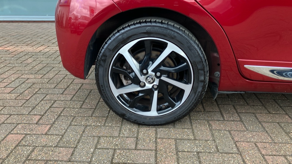 Toyota Yaris 1.5 Hybrid Excel 5dr CVT Hybrid Hatchback - Image 34
