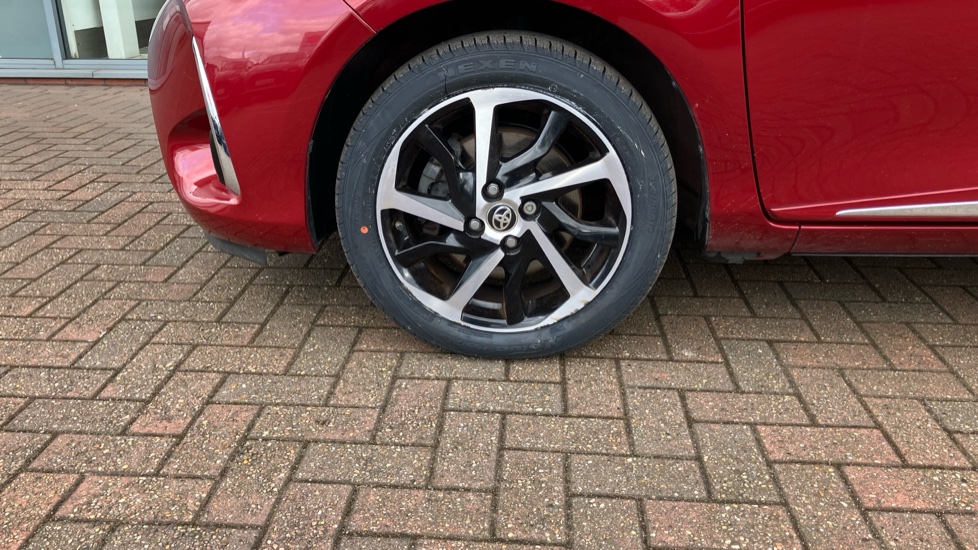 Toyota Yaris 1.5 Hybrid Excel 5dr CVT Hybrid Hatchback - Image 35