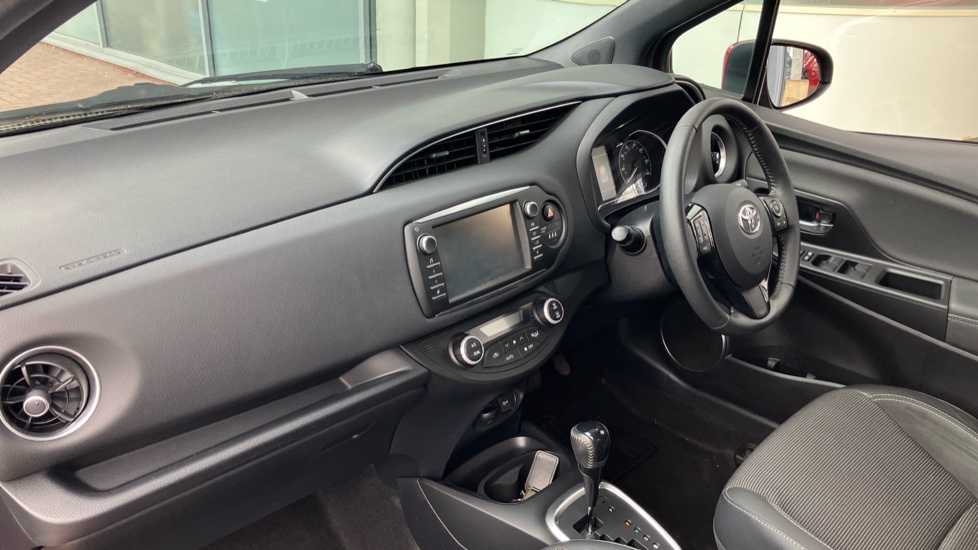Toyota Yaris 1.5 Hybrid Excel 5dr CVT Hybrid Hatchback - Image 37