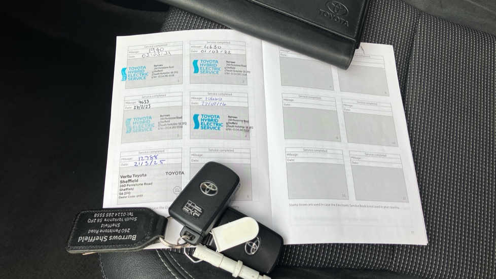 Toyota Yaris 1.5 Hybrid Excel 5dr CVT Hybrid Hatchback - Image 38