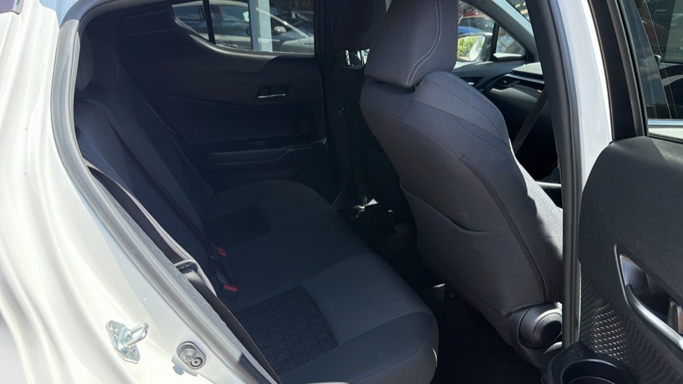 Toyota C-HR 1.8 Hybrid GR Sport 5dr CVT Hybrid Hatchback - Image 8