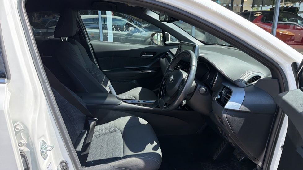 Toyota C-HR 1.8 Hybrid GR Sport 5dr CVT Hybrid Hatchback - Image 12