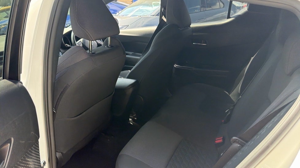 Toyota C-HR 1.8 Hybrid GR Sport 5dr CVT Hybrid Hatchback - Image 15