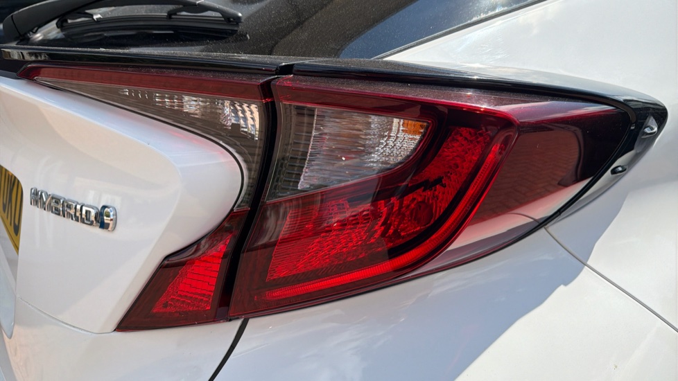 Toyota C-HR 1.8 Hybrid GR Sport 5dr CVT Hybrid Hatchback - Image 21
