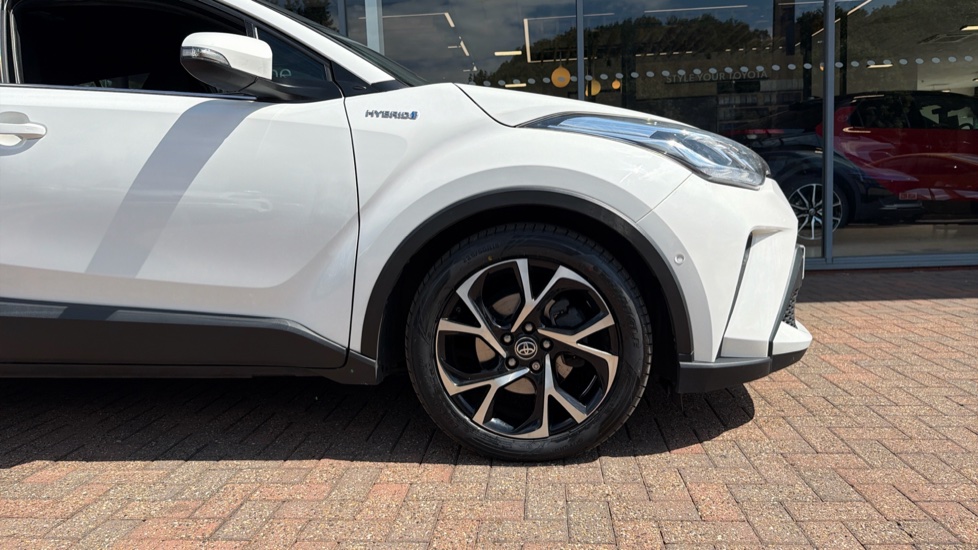 Toyota C-HR 1.8 Hybrid GR Sport 5dr CVT Hybrid Hatchback - Image 25