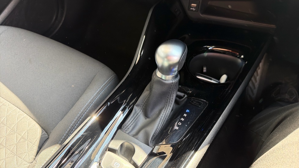 Toyota C-HR 1.8 Hybrid GR Sport 5dr CVT Hybrid Hatchback - Image 39