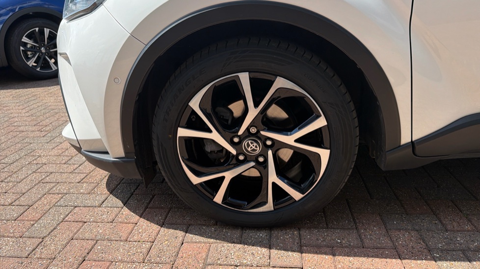 Toyota C-HR 1.8 Hybrid GR Sport 5dr CVT Hybrid Hatchback - Image 42