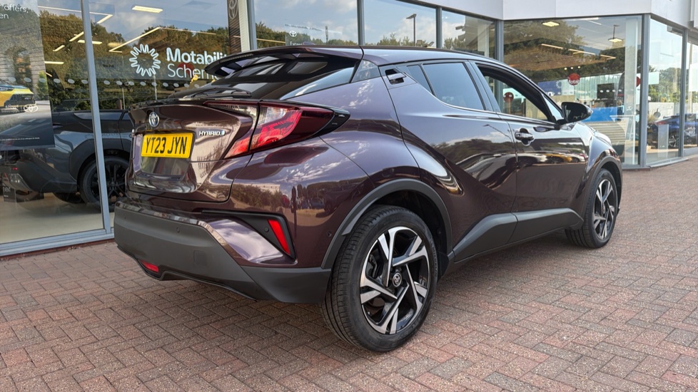 Toyota C-HR 1.8 Hybrid Design 5dr CVT Hybrid Hatchback - Image 2