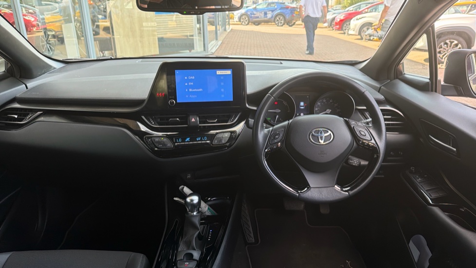 Toyota C-HR 1.8 Hybrid Design 5dr CVT Hybrid Hatchback - Image 6