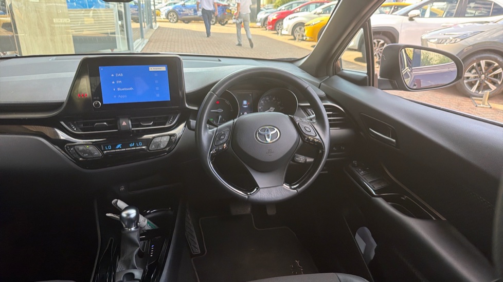 Toyota C-HR 1.8 Hybrid Design 5dr CVT Hybrid Hatchback - Image 7