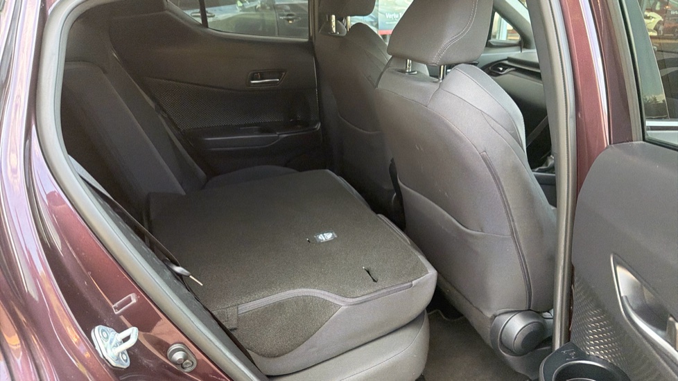 Toyota C-HR 1.8 Hybrid Design 5dr CVT Hybrid Hatchback - Image 18