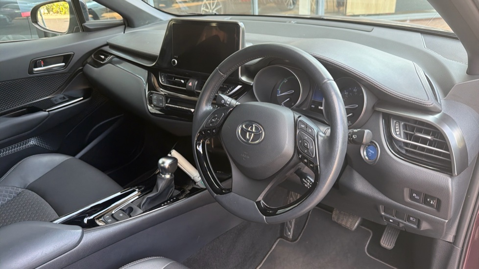 Toyota C-HR 1.8 Hybrid Design 5dr CVT Hybrid Hatchback - Image 34