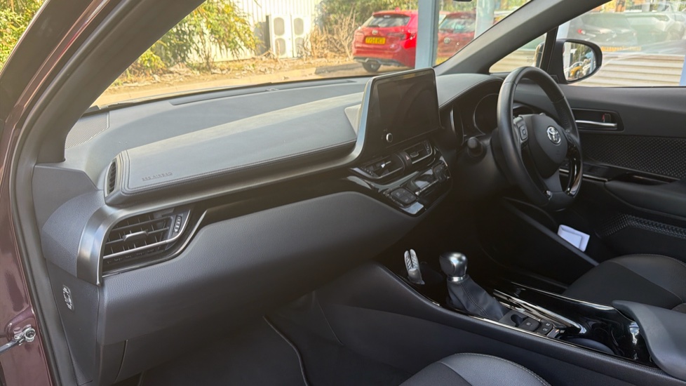 Toyota C-HR 1.8 Hybrid Design 5dr CVT Hybrid Hatchback - Image 44