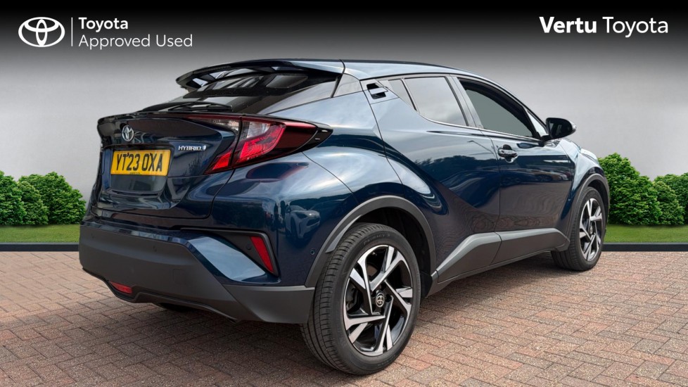 Toyota C-HR 1.8 Hybrid Design 5dr CVT Hybrid Hatchback - Image 2