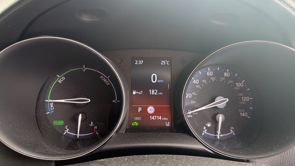 Toyota C-HR 1.8 Hybrid Design 5dr CVT Hybrid Hatchback - Image 11