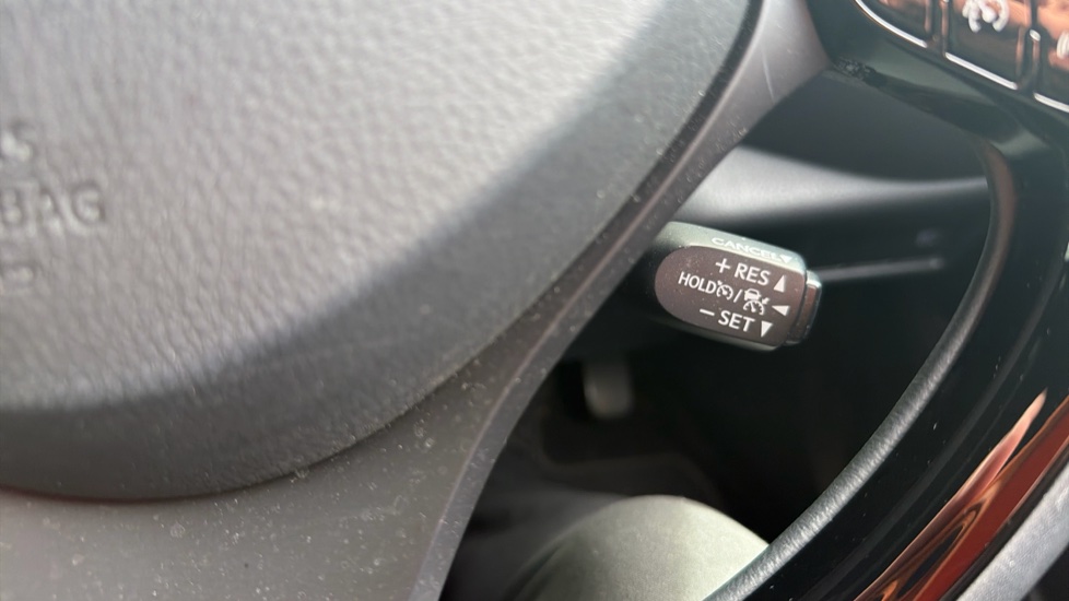 Toyota C-HR 1.8 Hybrid Design 5dr CVT Hybrid Hatchback - Image 39