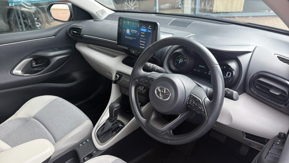 Toyota Yaris 1.5 Hybrid Excel 5dr CVT Hybrid Hatchback - Image 6