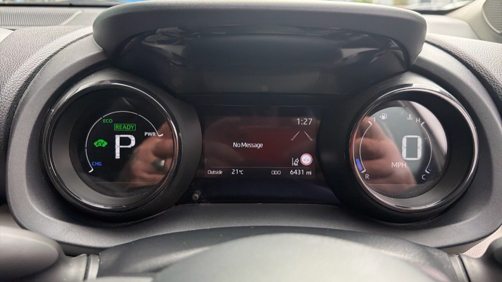 Toyota Yaris 1.5 Hybrid Excel 5dr CVT Hybrid Hatchback - Image 11