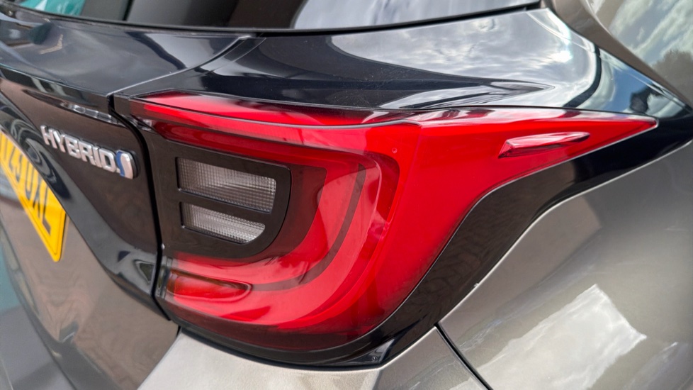 Toyota Yaris 1.5 Hybrid Excel 5dr CVT Hybrid Hatchback - Image 21