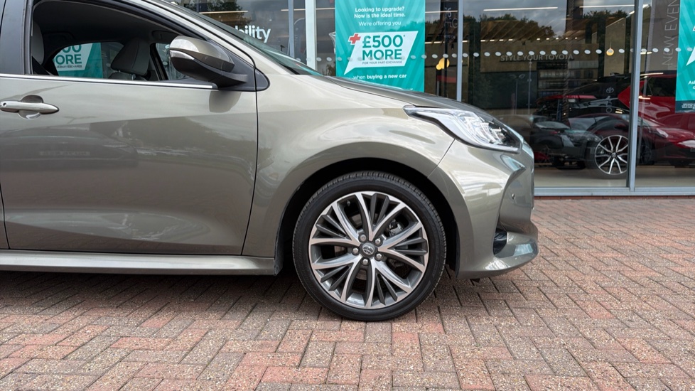 Toyota Yaris 1.5 Hybrid Excel 5dr CVT Hybrid Hatchback - Image 25
