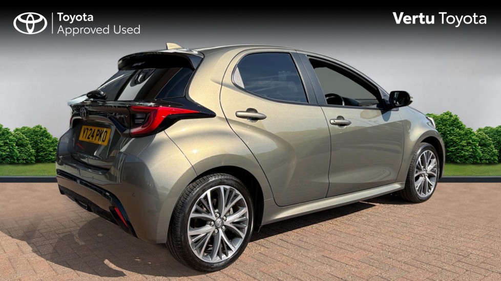 Toyota Yaris 1.5 Hybrid Excel 5dr CVT Hybrid Hatchback - Image 2