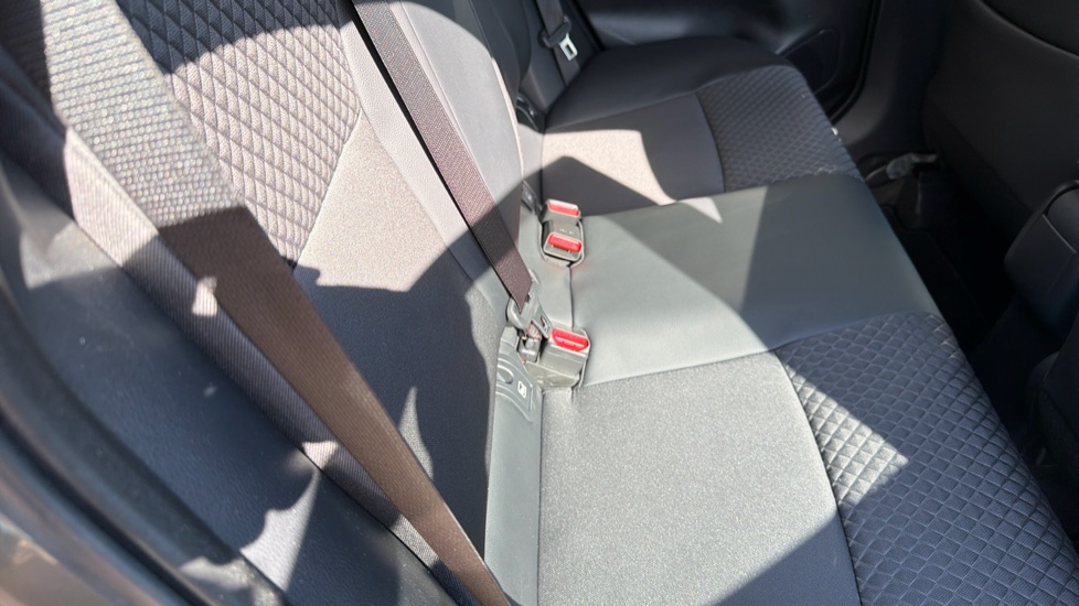Toyota Yaris 1.5 Hybrid Excel 5dr CVT Hybrid Hatchback - Image 14