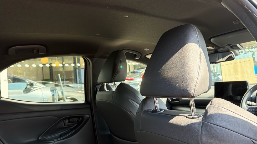 Toyota Yaris 1.5 Hybrid Excel 5dr CVT Hybrid Hatchback - Image 19