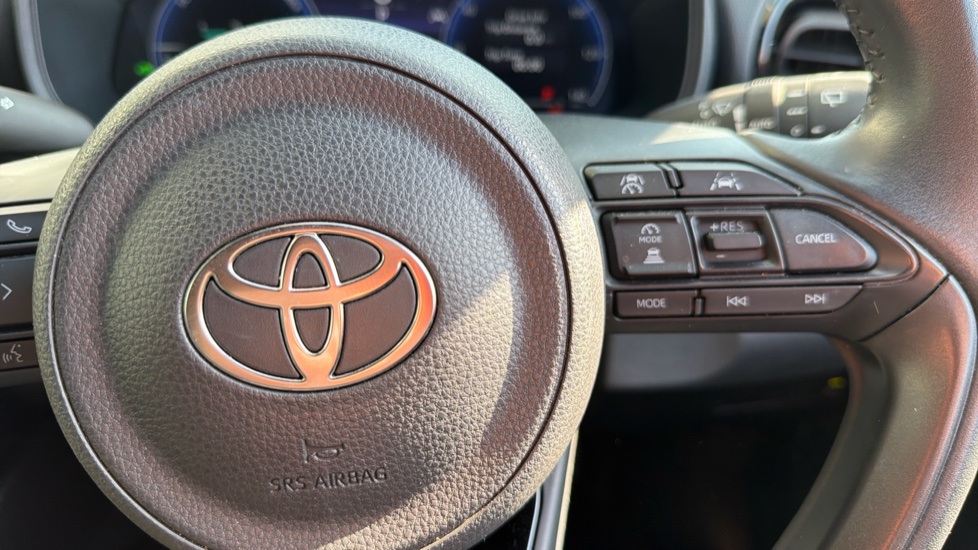 Toyota Yaris 1.5 Hybrid Excel 5dr CVT Hybrid Hatchback - Image 37