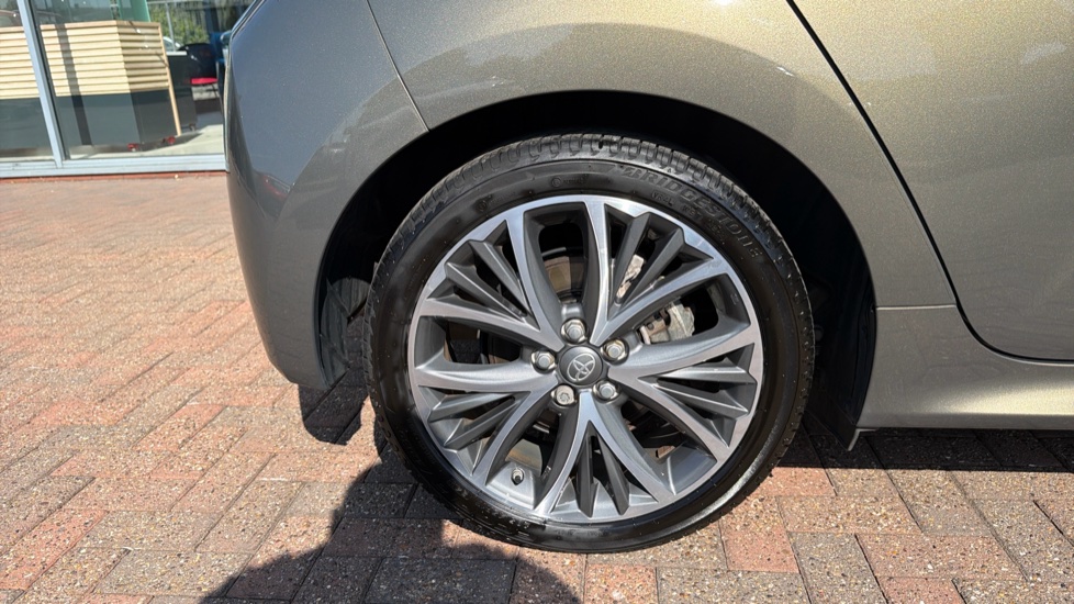 Toyota Yaris 1.5 Hybrid Excel 5dr CVT Hybrid Hatchback - Image 41
